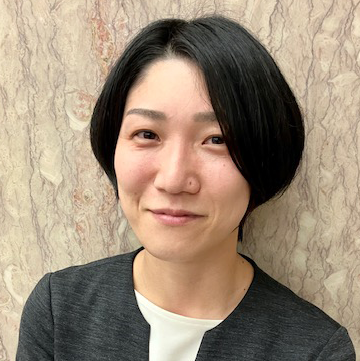 HR Consulting Consultant Mariko Asari